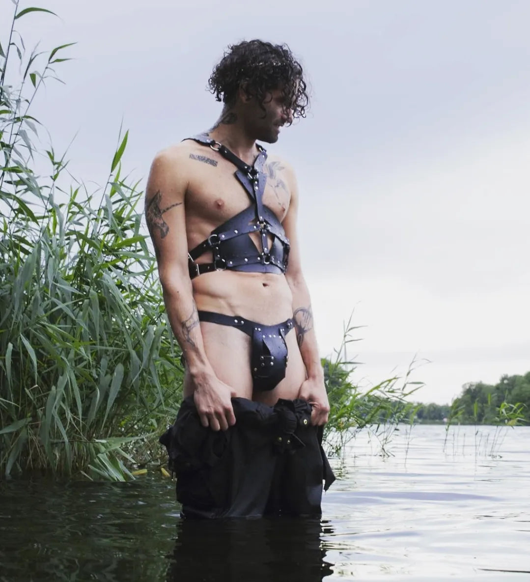 The "Giza" full bodyset, made-to-measure & customizable